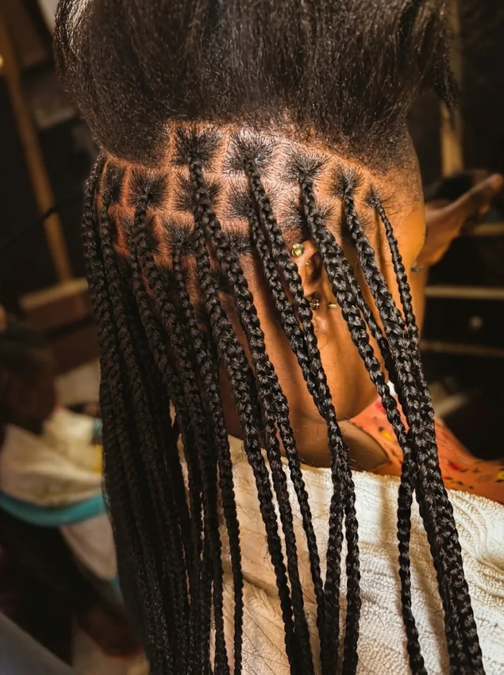 Knotless braids